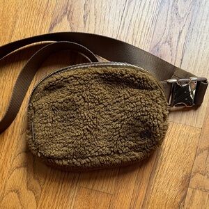 Lululemon Sherpa Belt Bag